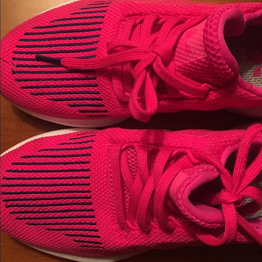 Adidas Swift Run Hot Pink
